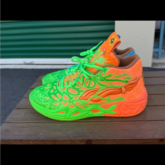 PUMA MB.04 LaMelo Ball Neon Green Orange Mismatch Basketball Shoes - Picture 2 of 4